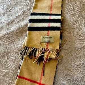 Burberry original scarf